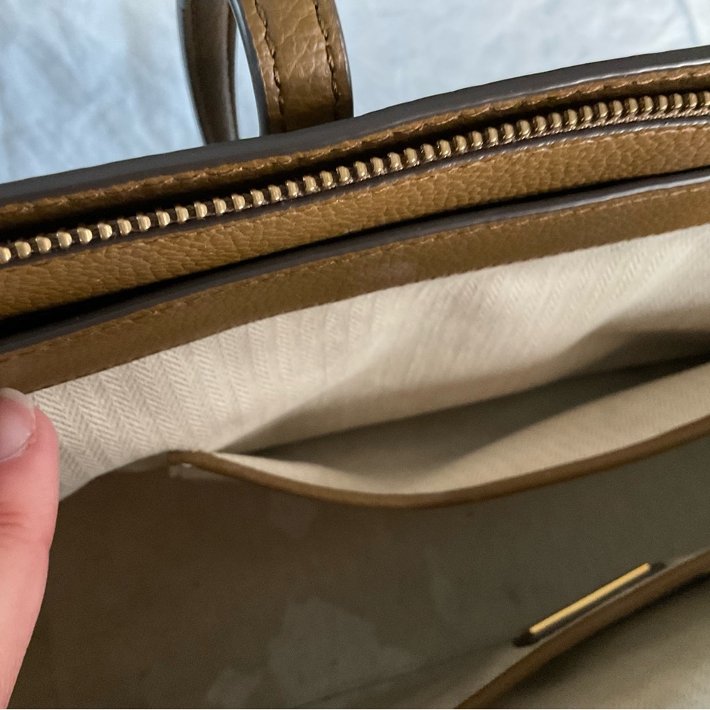 Tory Burch Robinson tan pebbled Leather Tote Bag - Picture 13 of 14